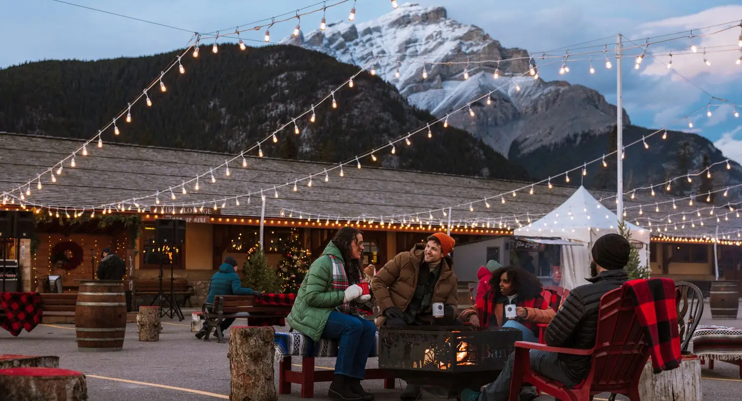Discover the ultimate winter vibe in Western Canada! From festive holiday markets to thrilling ski and snowboard competitions