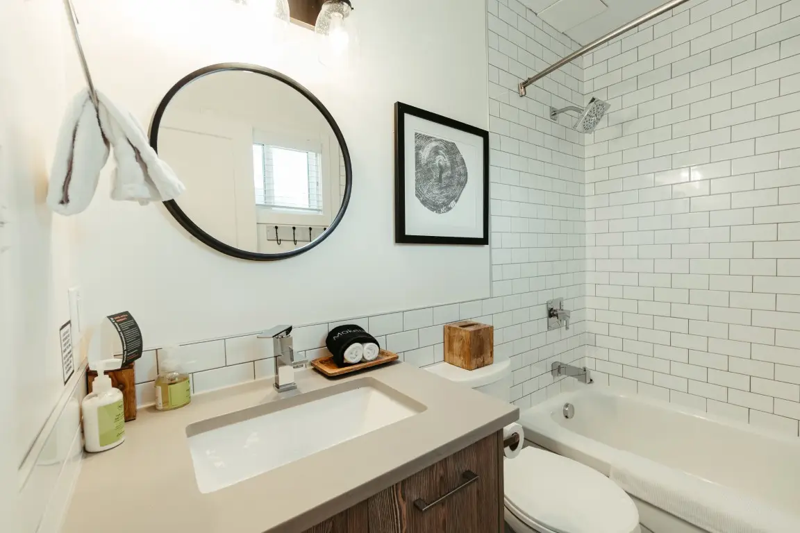 Modern bathroom in dog-friendly Lamphouse King Room, Canmore